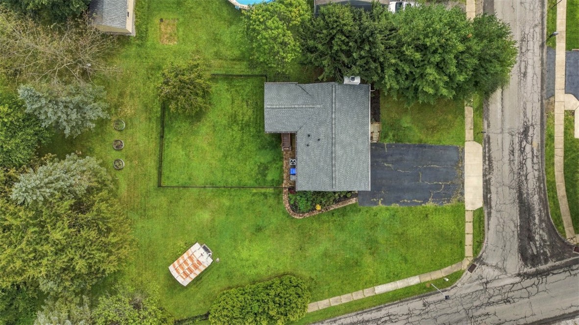 98 Sunridge Dr