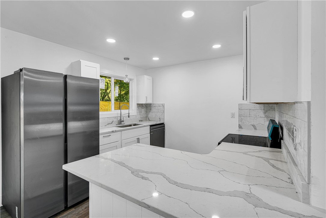121 Franklin Avenue