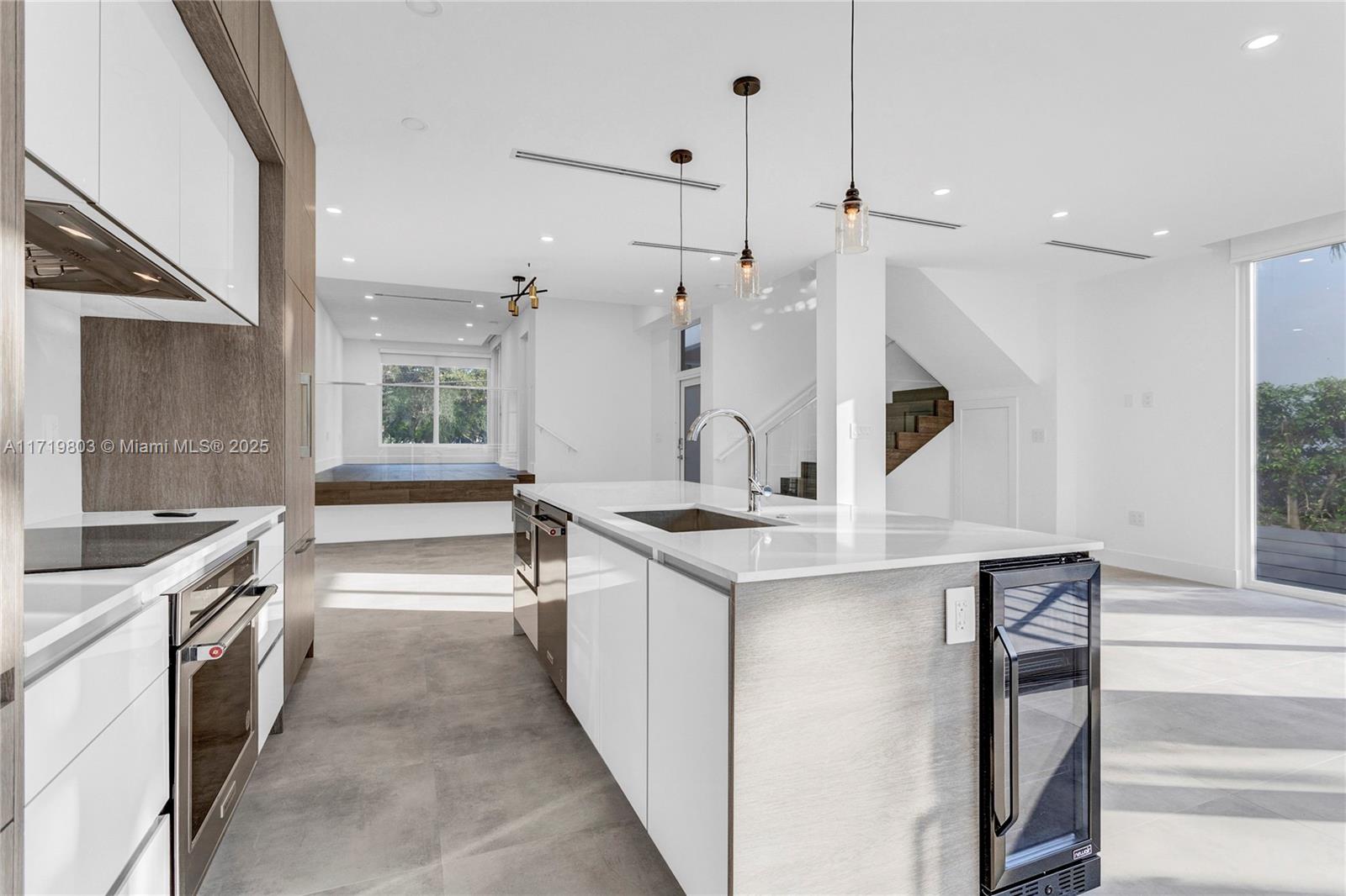 454 Fernwood Rd