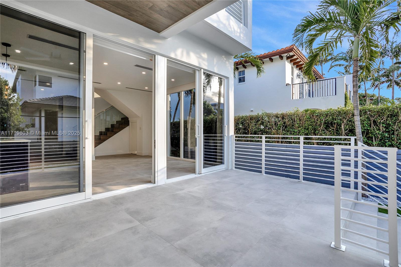 454 Fernwood Rd