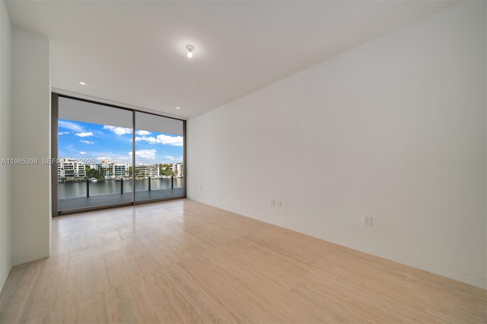 5 Grove Isle Drive # S501