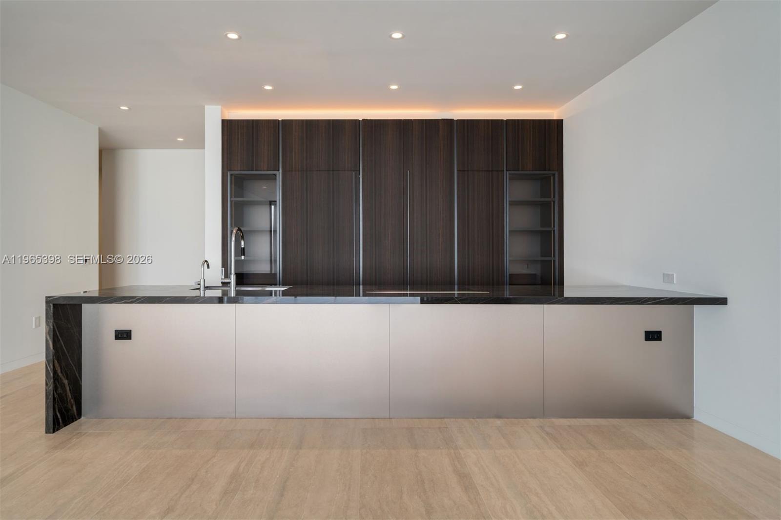 5 Grove Isle Drive # S501