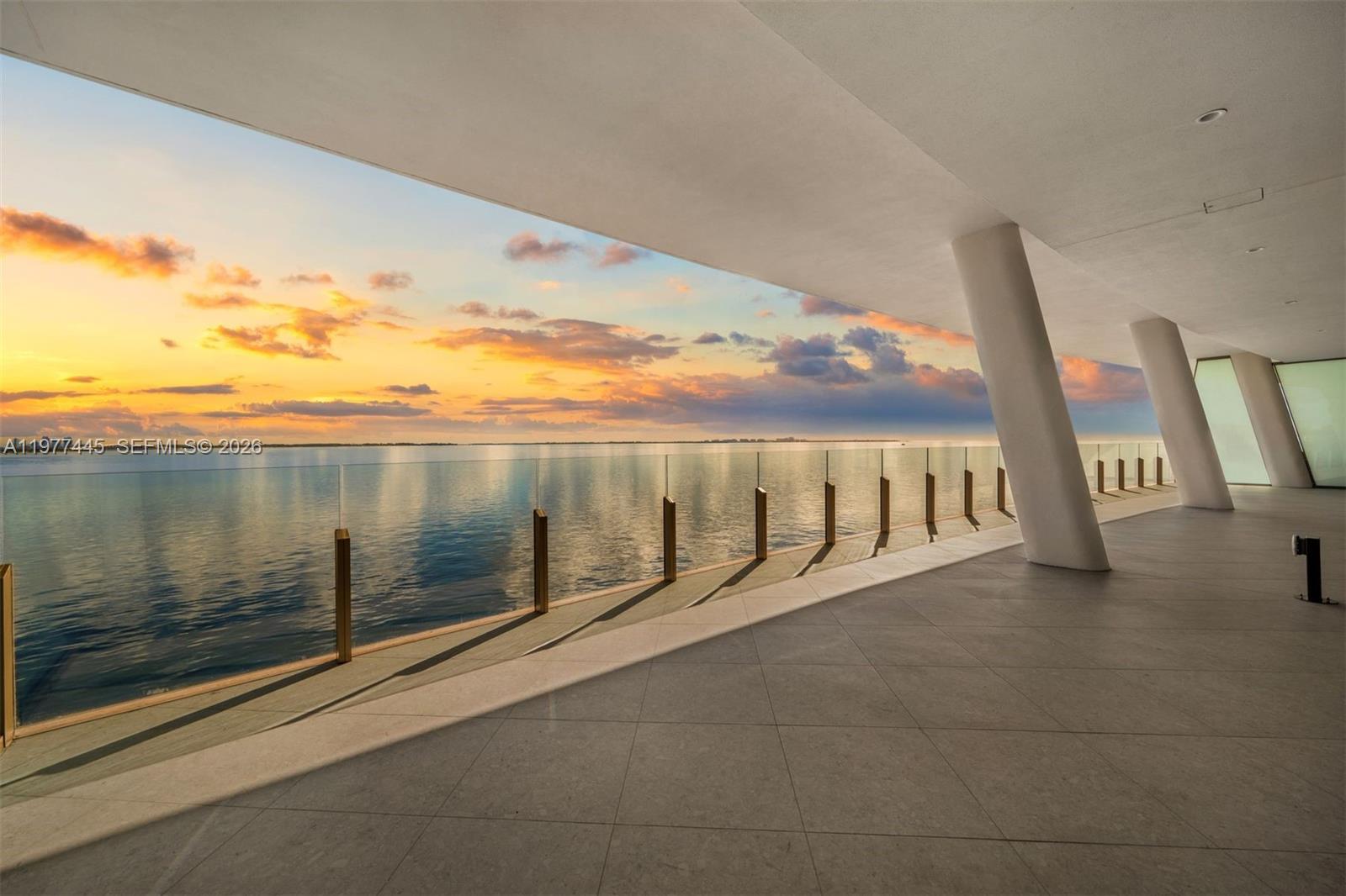 5 GROVE ISLE DR # M403