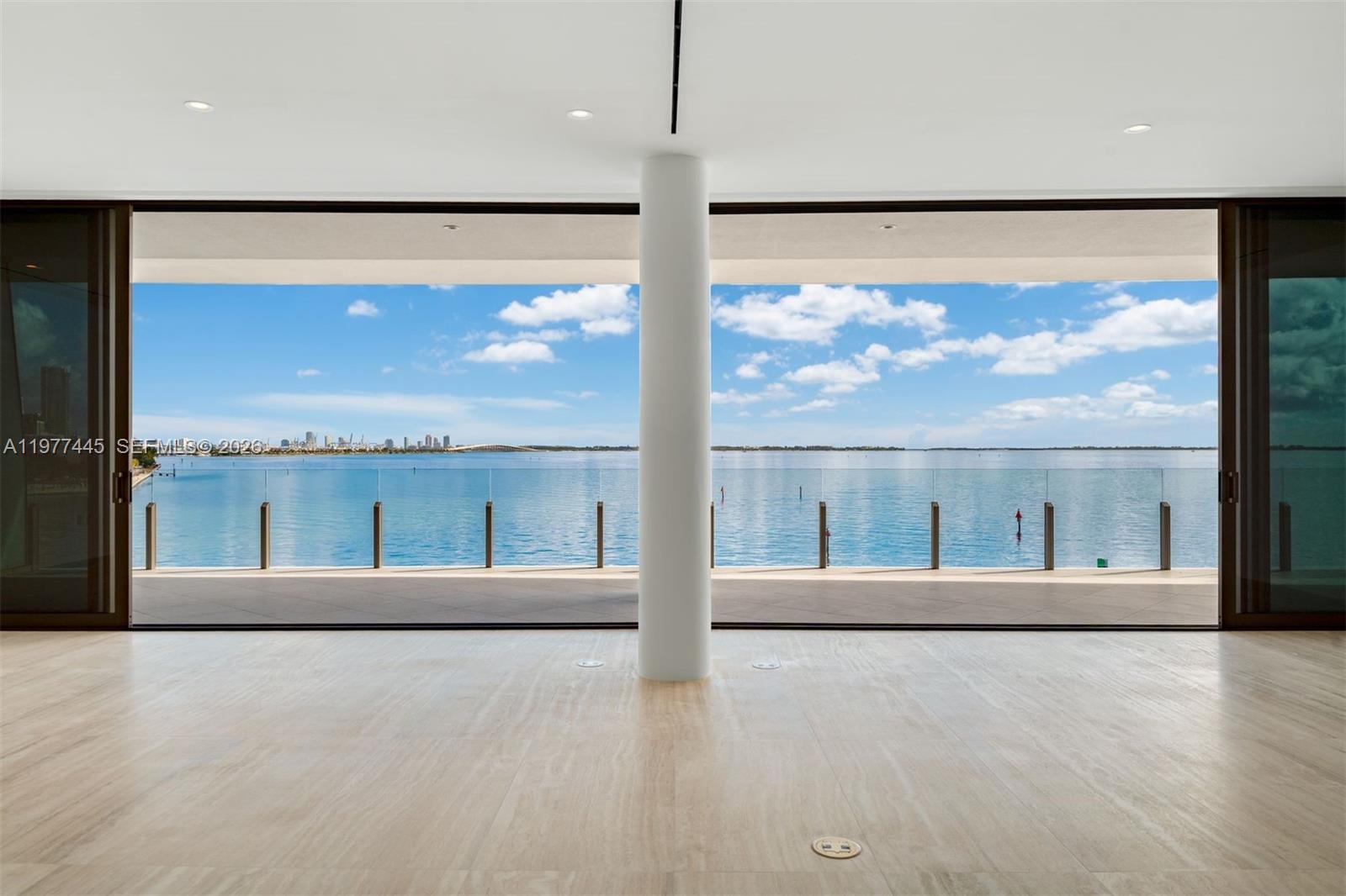 5 GROVE ISLE DR # M403