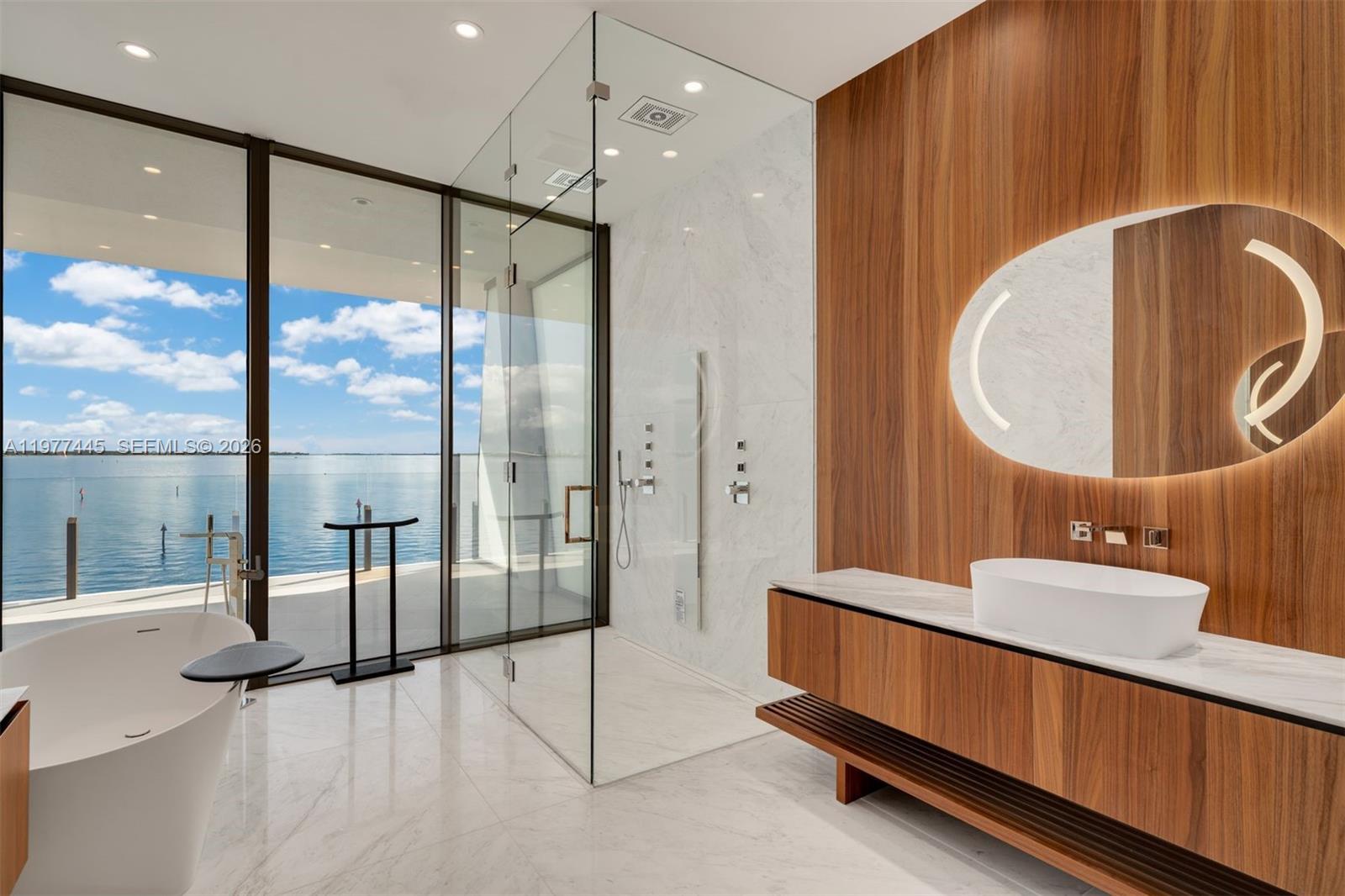 5 GROVE ISLE DR # M403