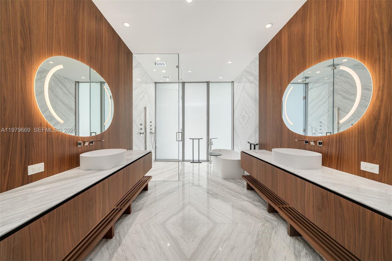 5 Grove Isle Dr # L506