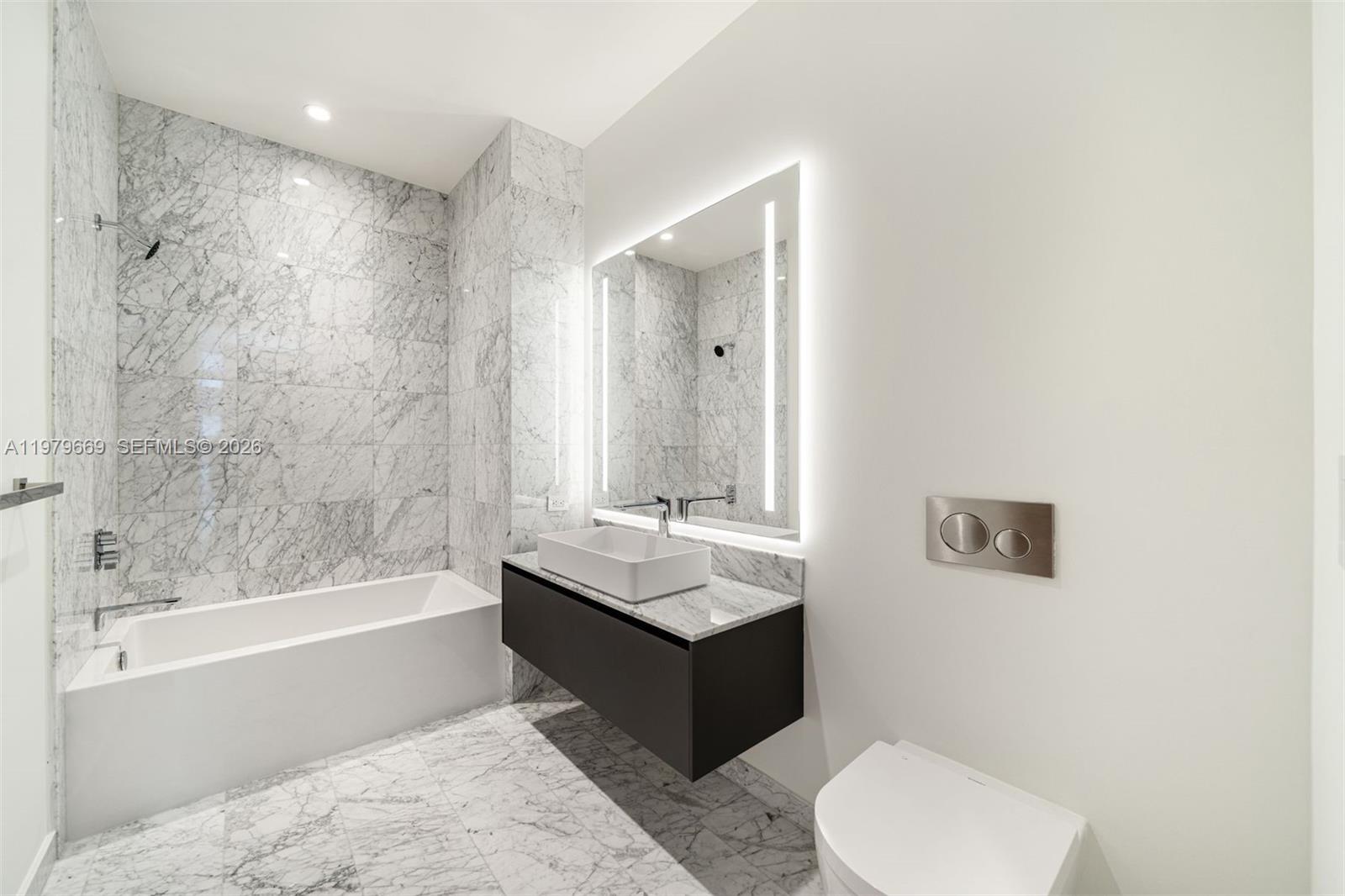 5 Grove Isle Dr # L506