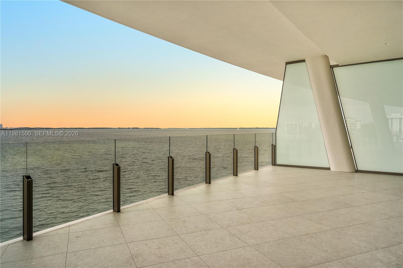 5 GROVE ISLE DR # L402