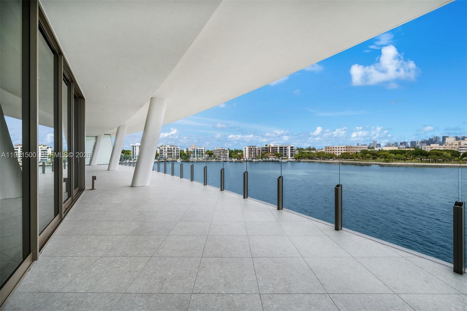 5 GROVE ISLE DR # L402