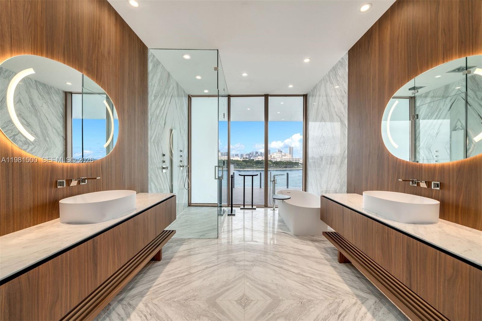 5 GROVE ISLE DR # L402