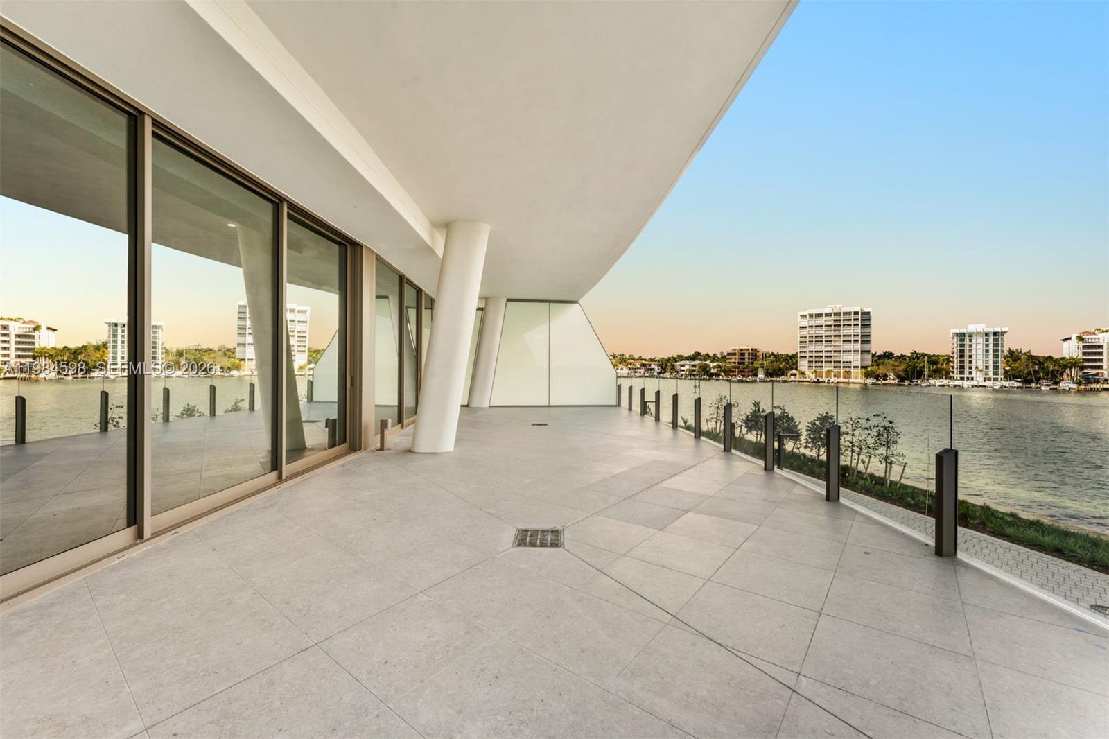 5 Grove Isle Dr # L204