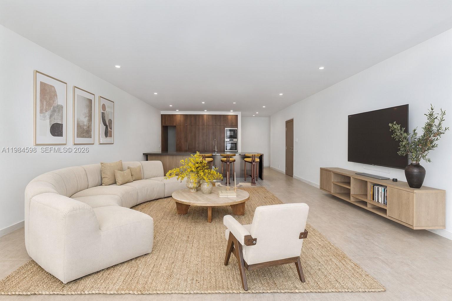 5 Grove Isle Dr # L204