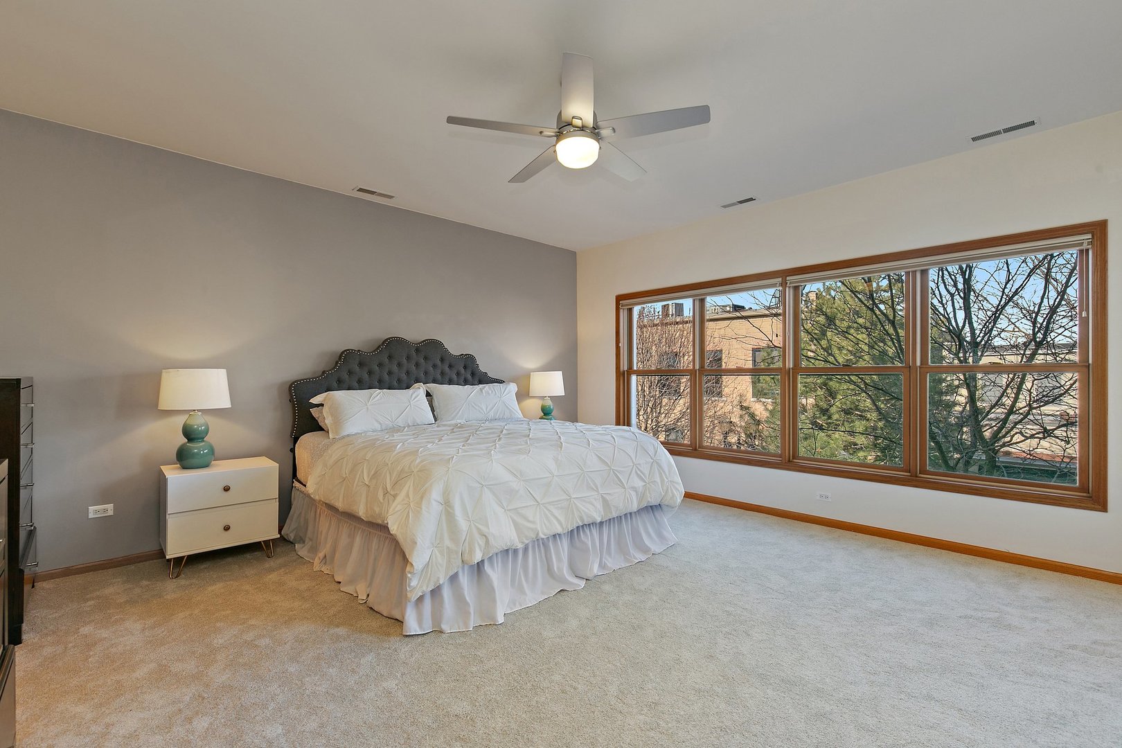 100 E STATION Street Unit: 220