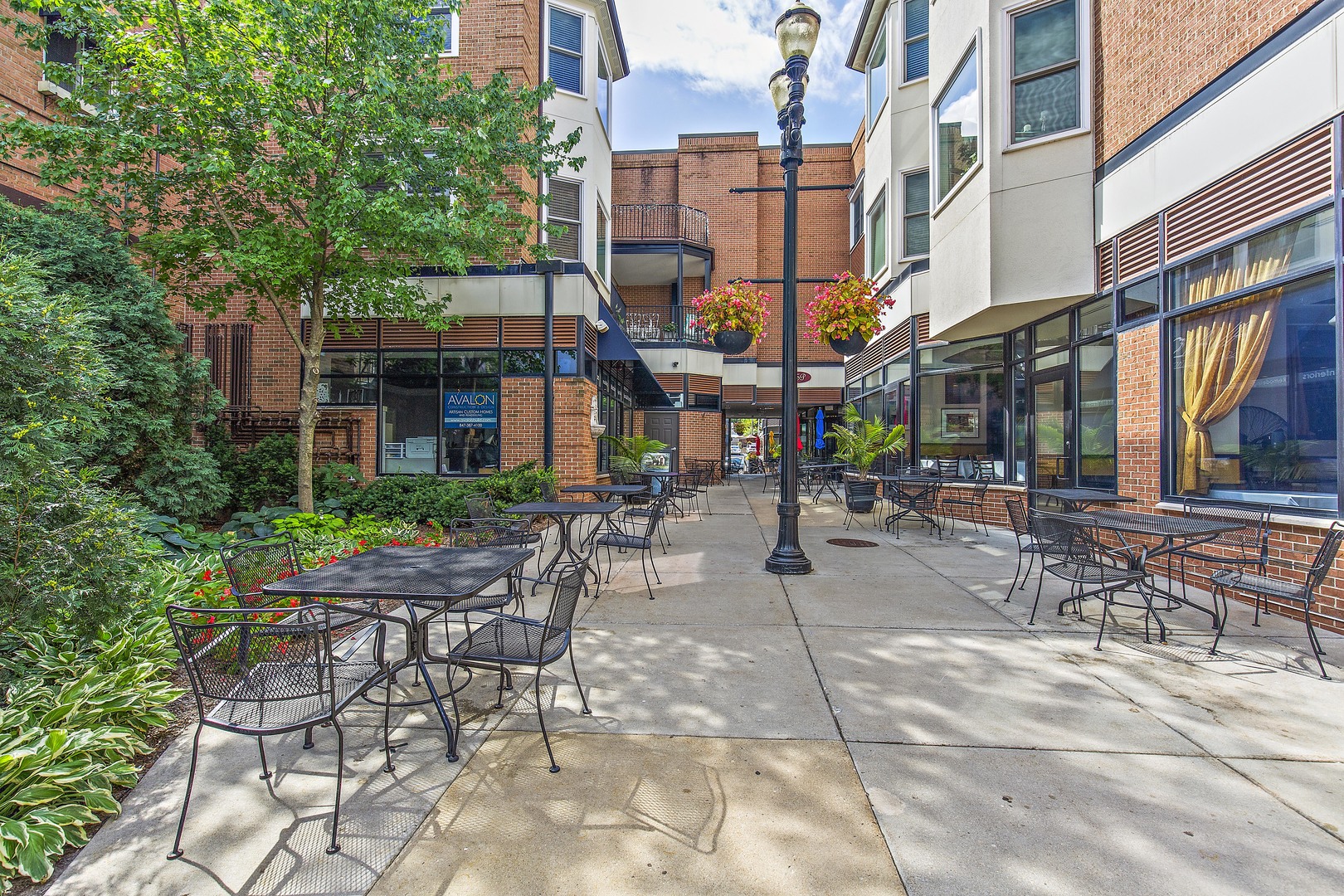100 E STATION Street Unit: 220