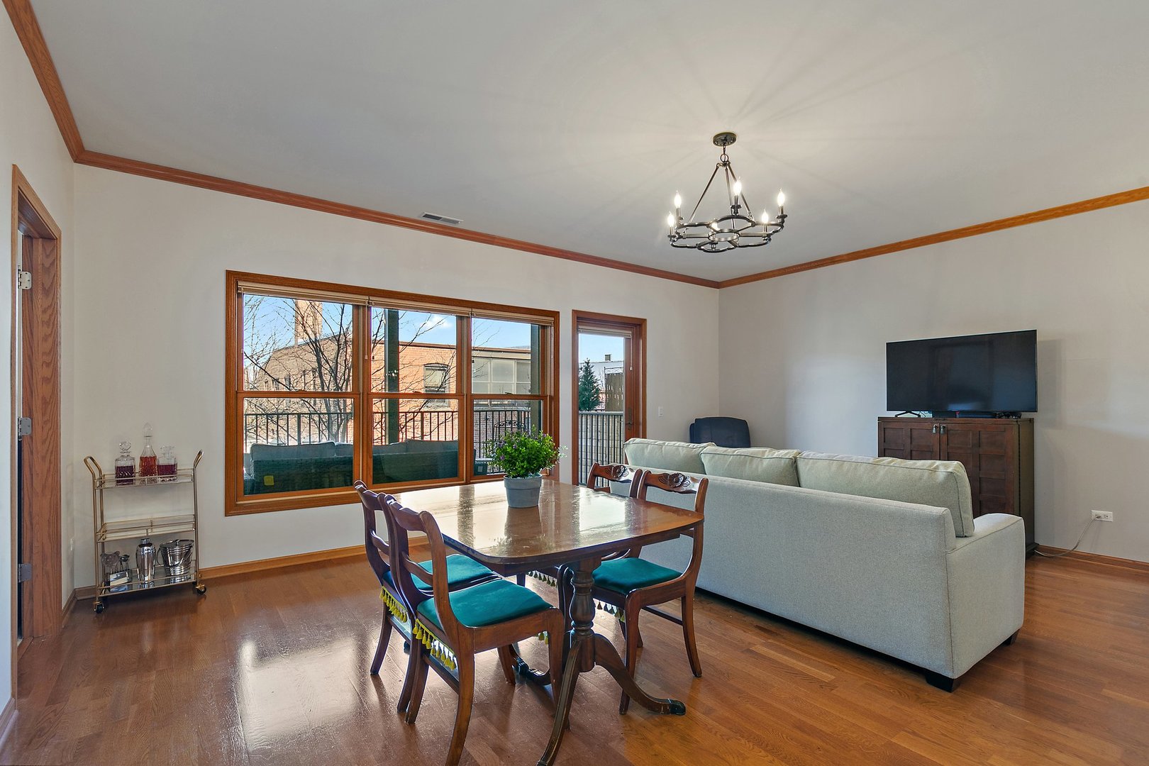 100 E STATION Street Unit: 220