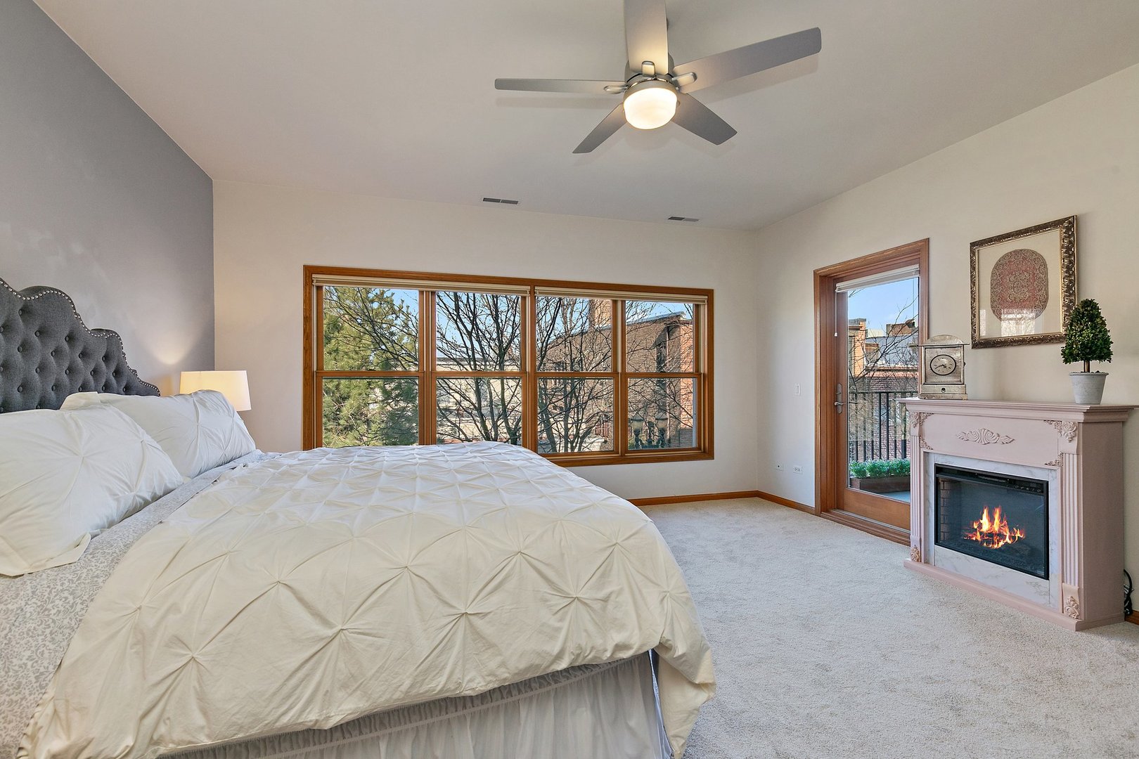 100 E STATION Street Unit: 220