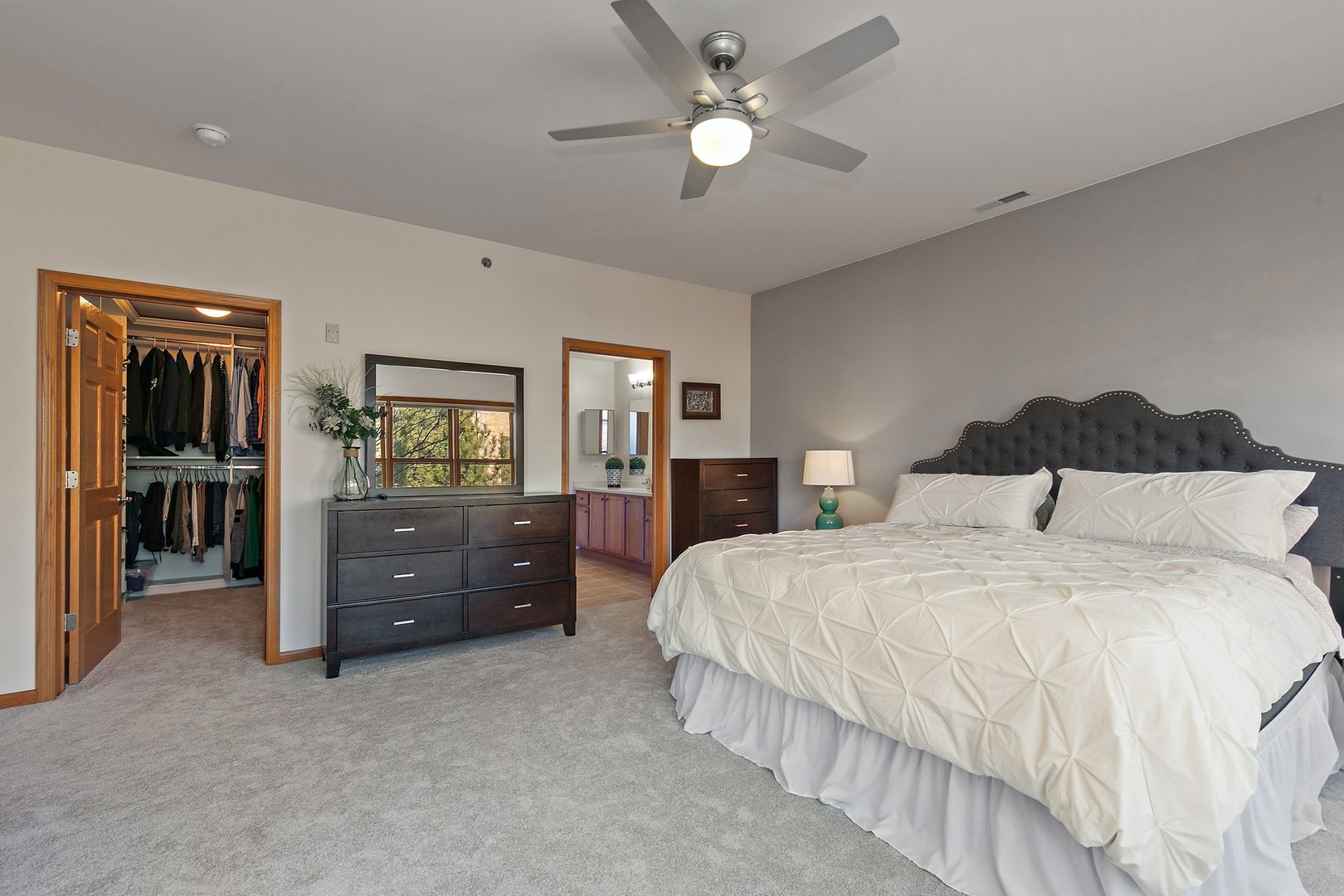 100 E STATION Street Unit: 220