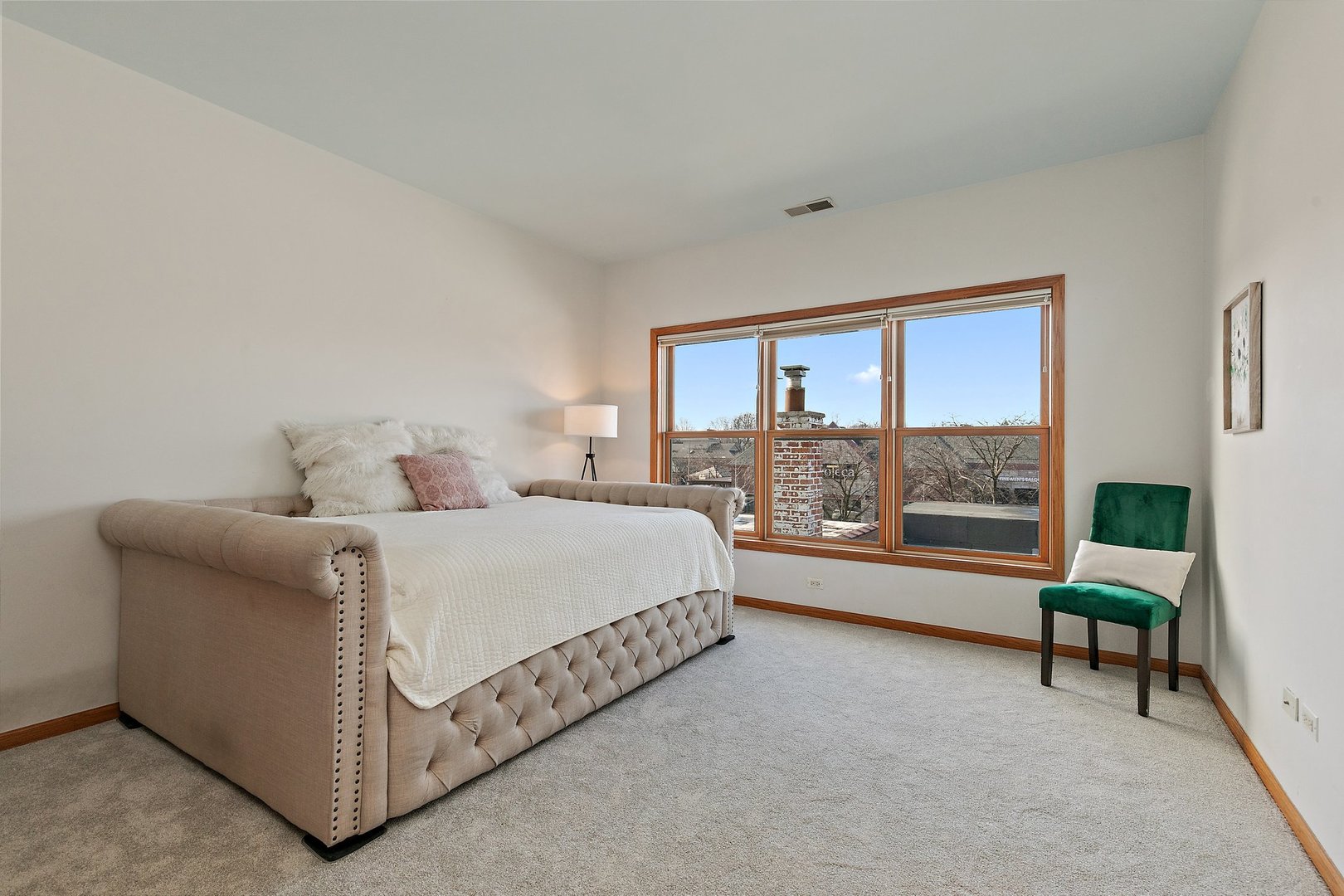 100 E STATION Street Unit: 220