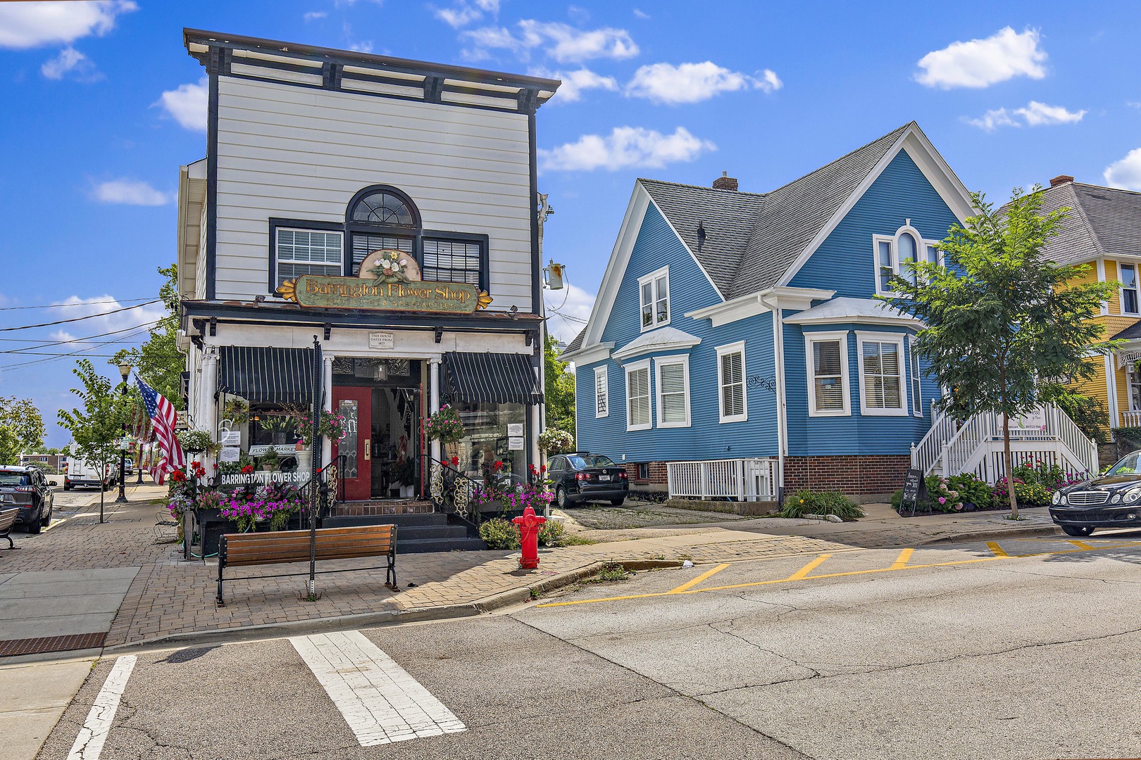 100 E STATION Street Unit: 220
