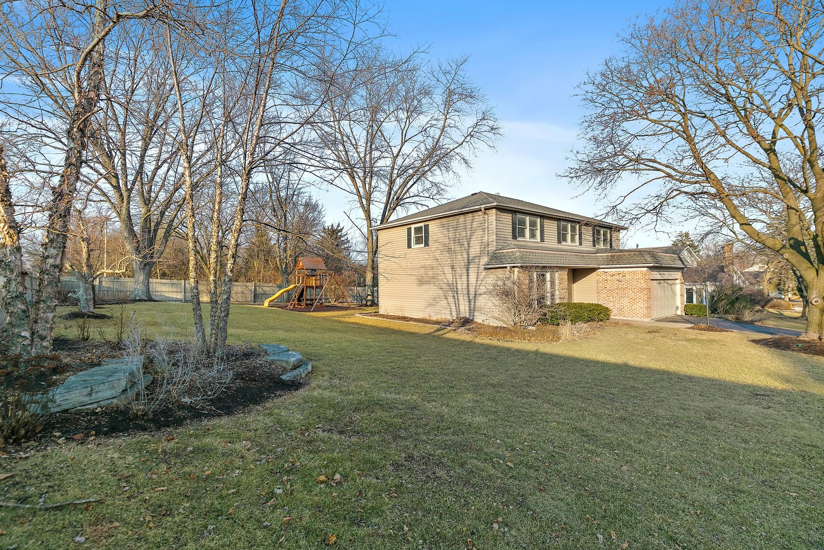 996 Commonwealth Court