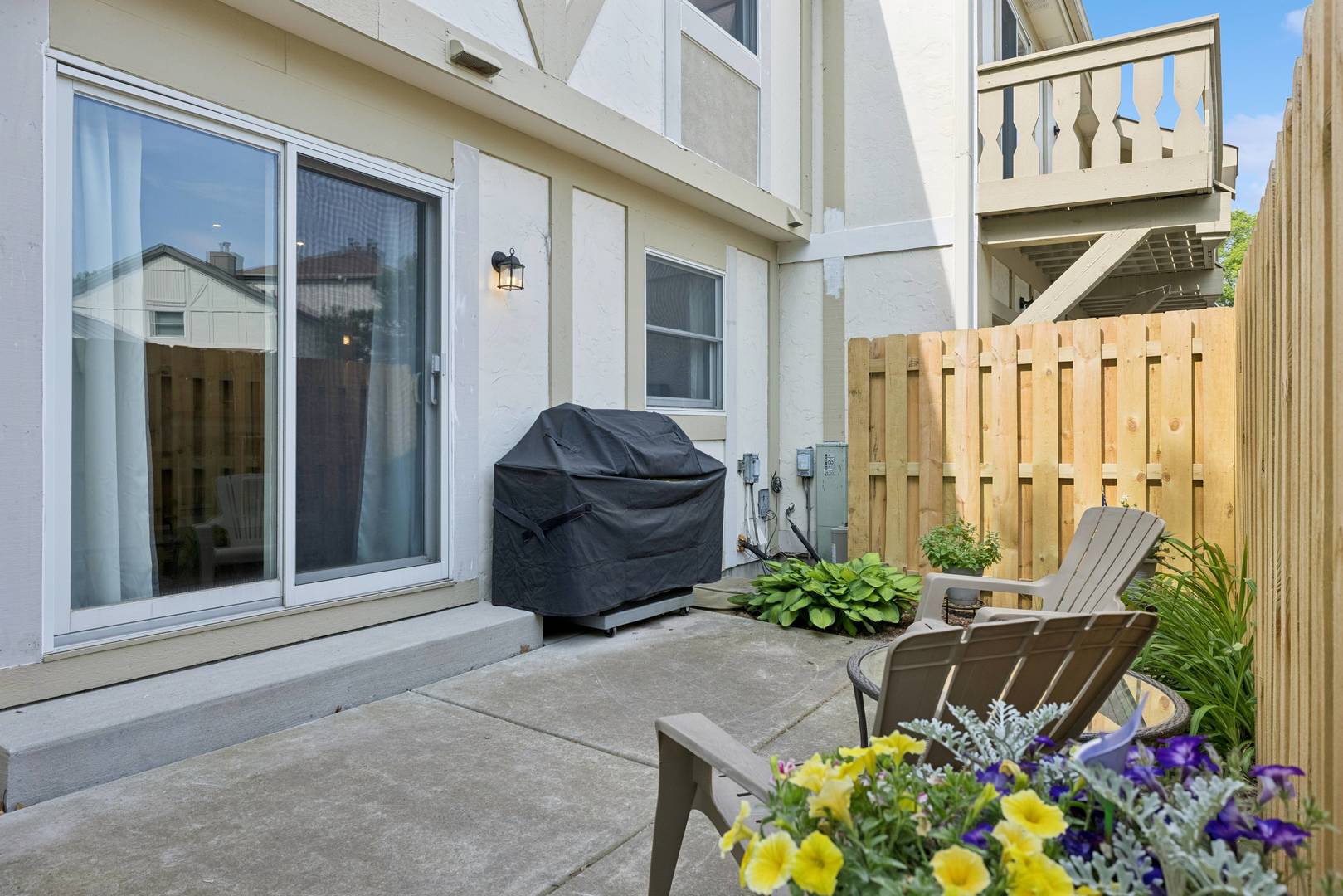830 E HILLSIDE Avenue Unit: 830