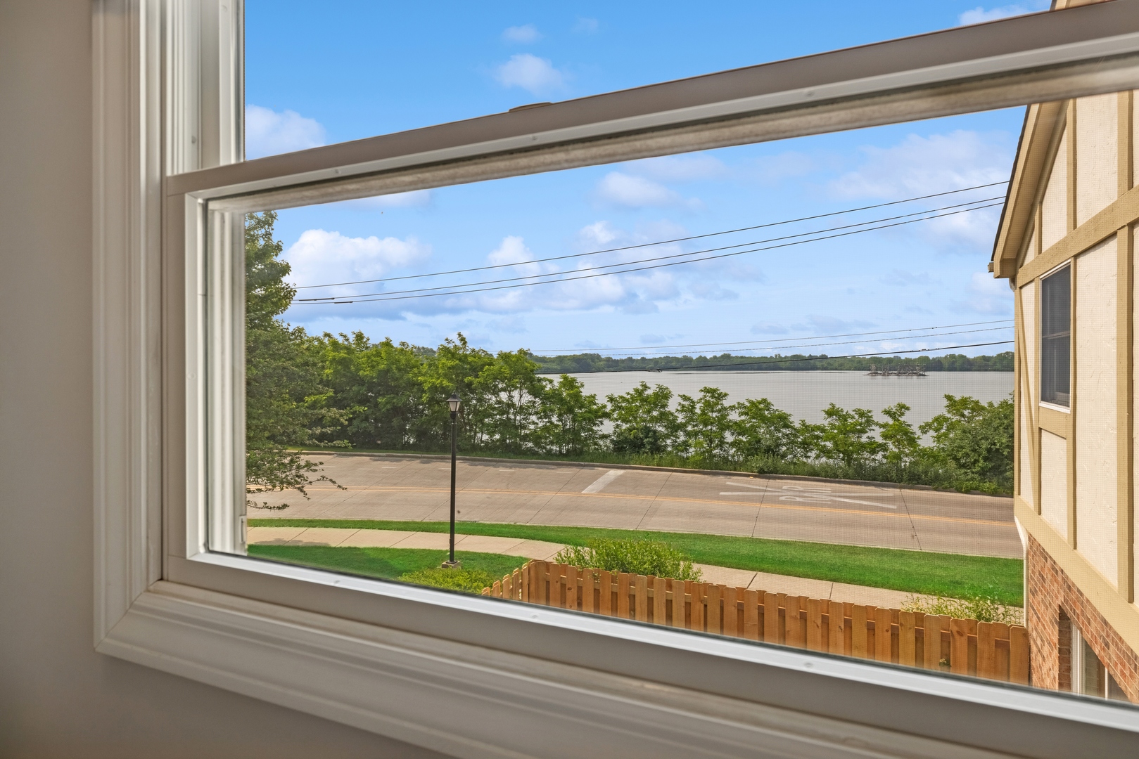 830 E HILLSIDE Avenue Unit: 830