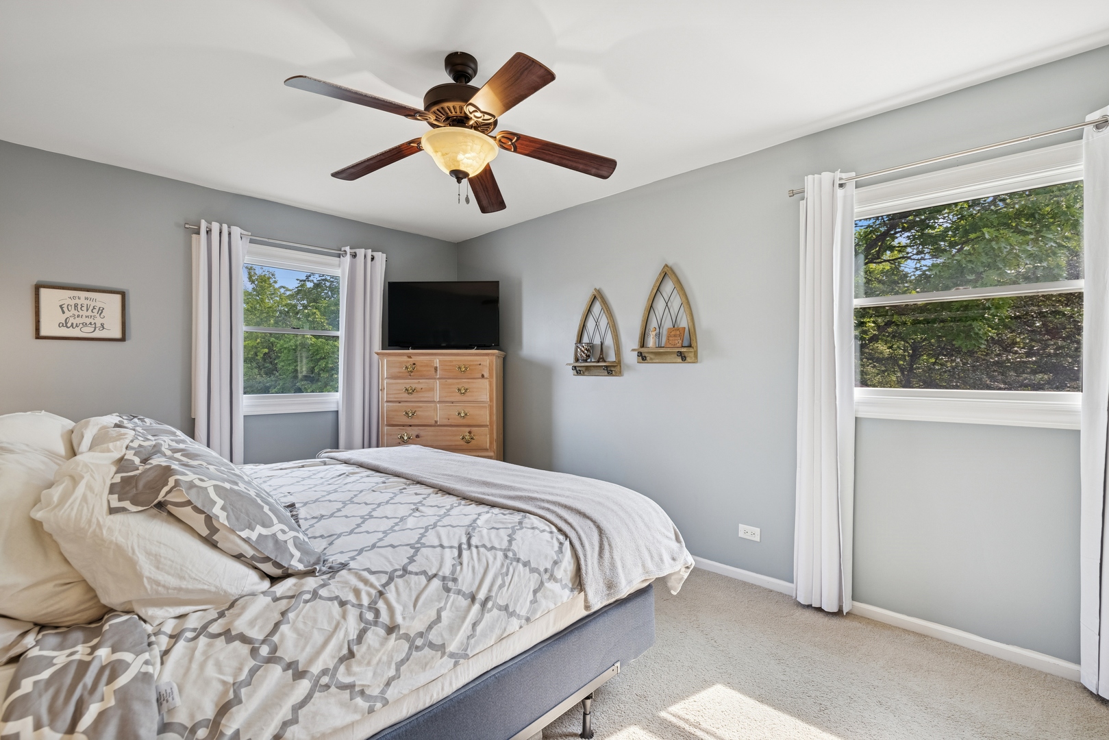 830 E HILLSIDE Avenue Unit: 830