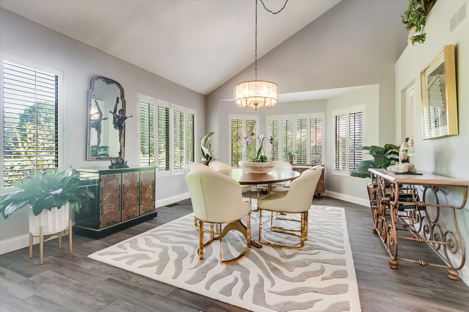 970 LONGMEADOW Court