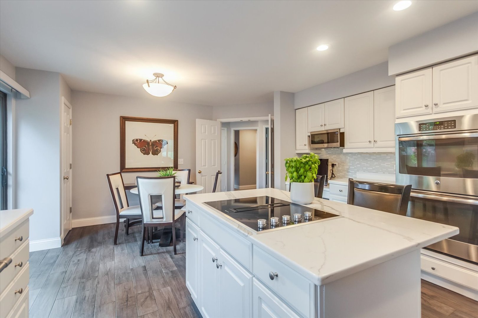 970 LONGMEADOW Court