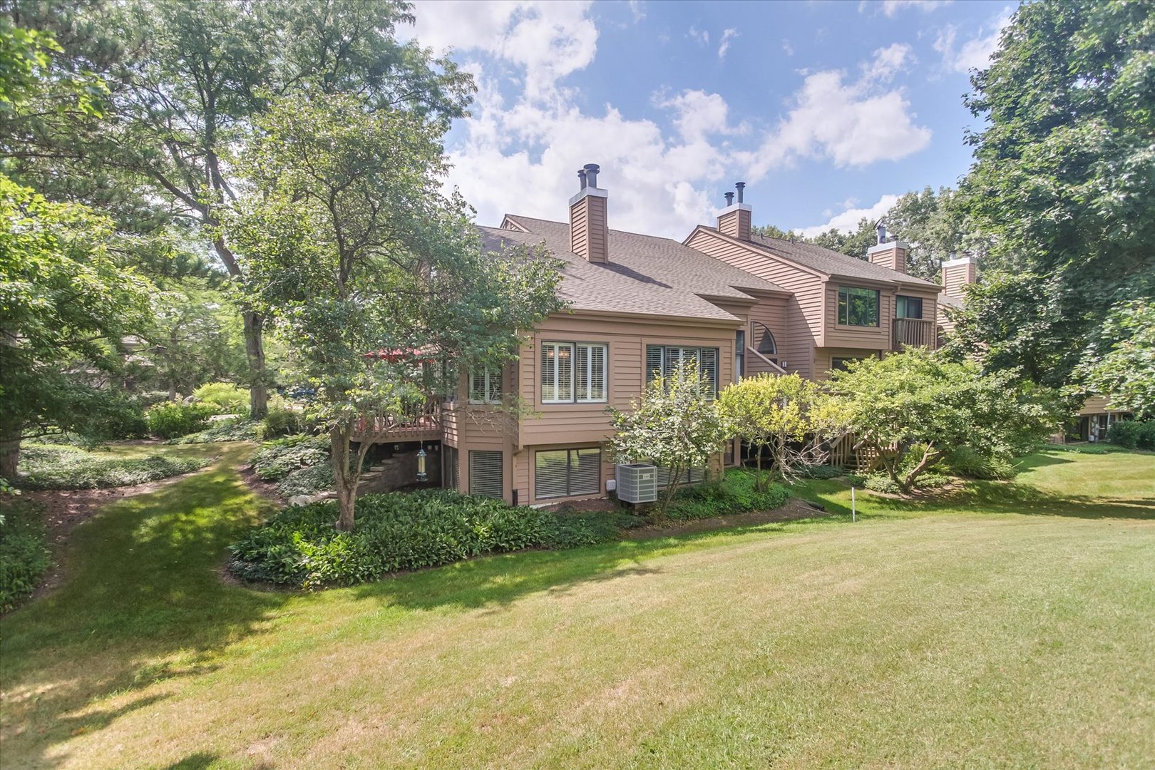 970 LONGMEADOW Court