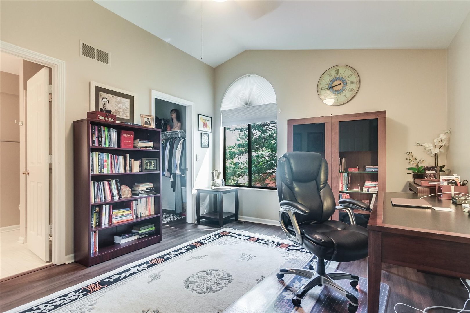 970 LONGMEADOW Court