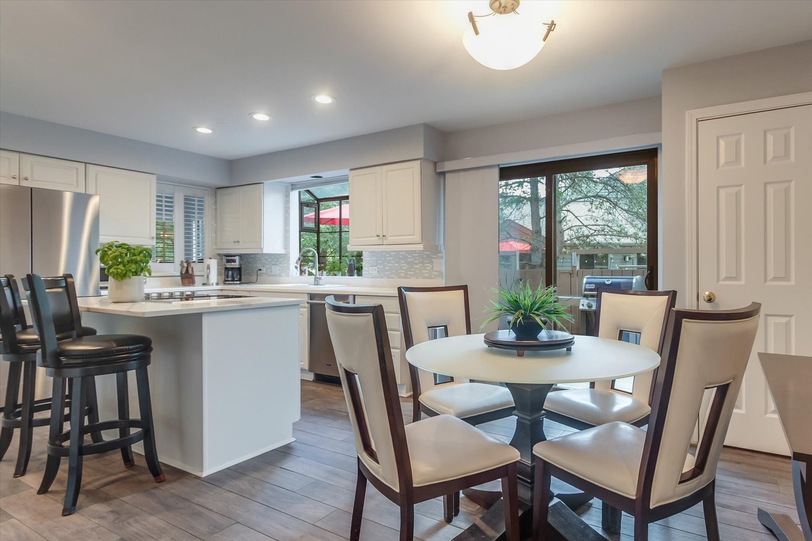 970 LONGMEADOW Court