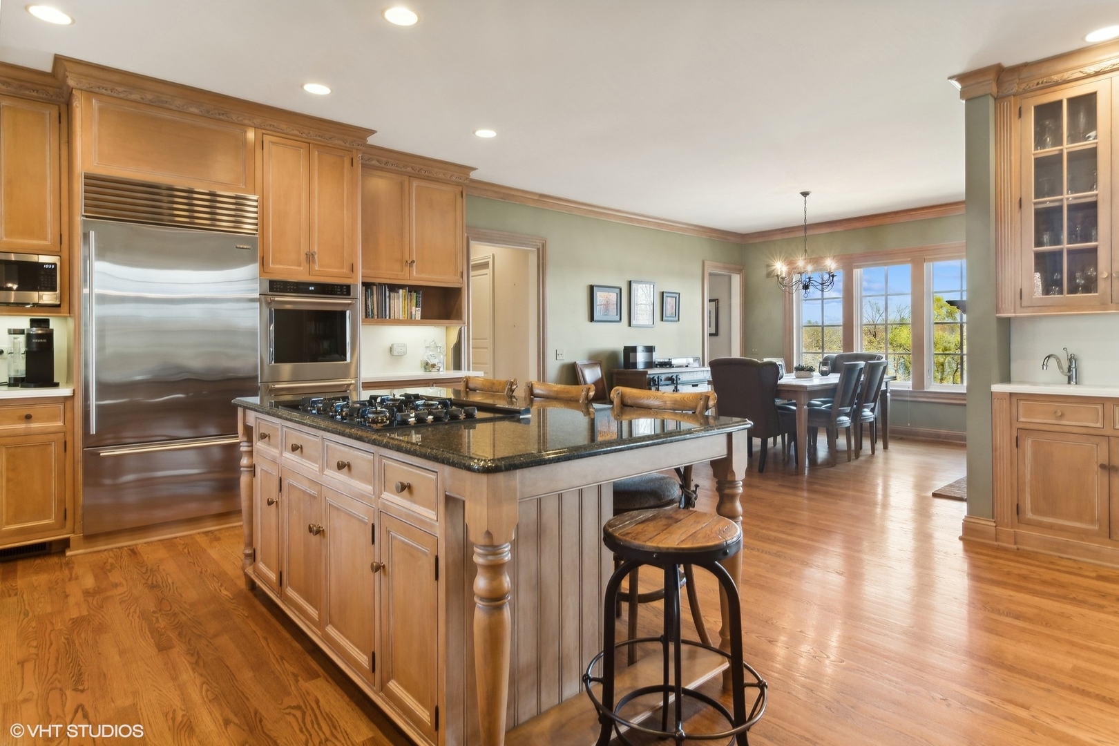 65 ROUND BARN Road