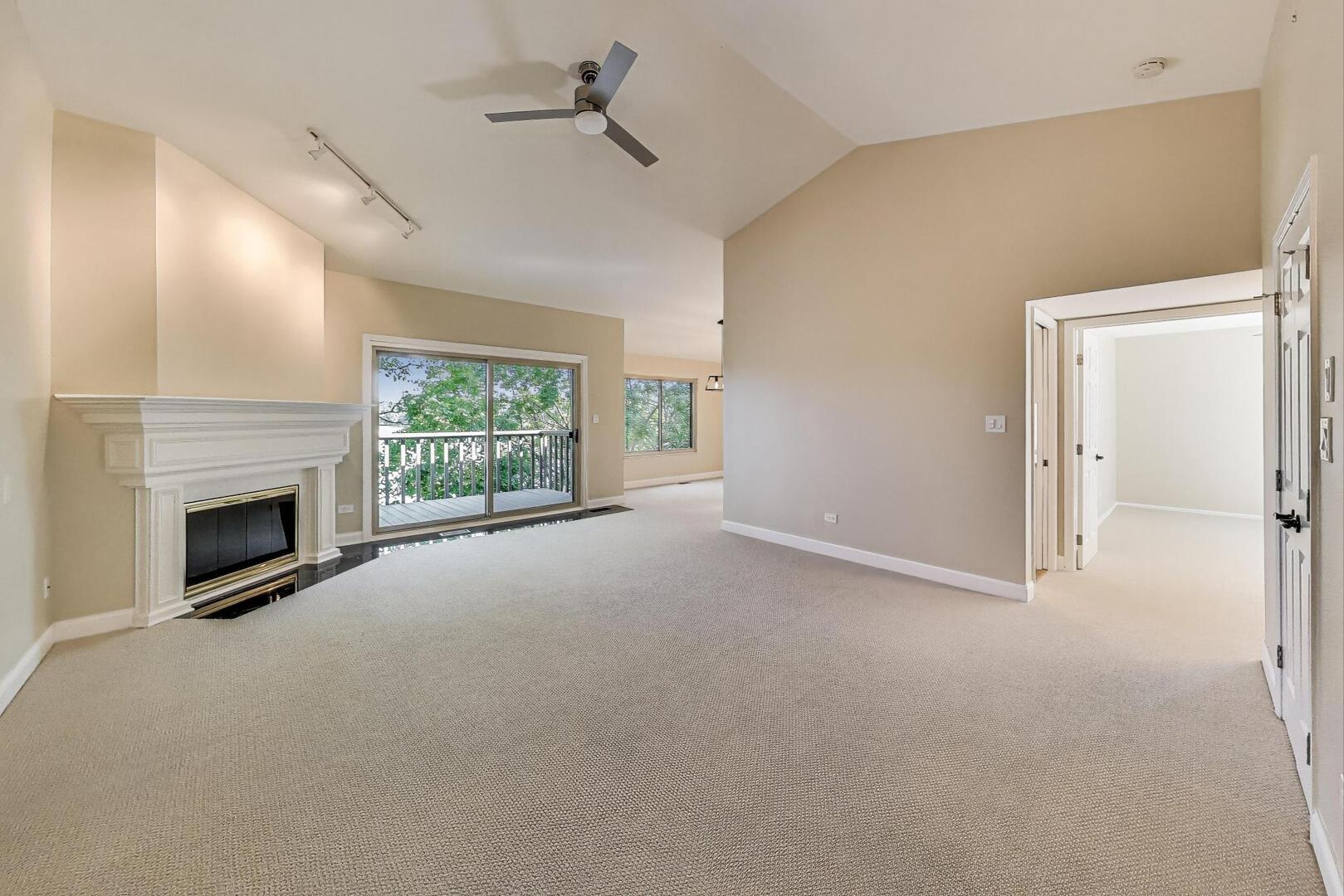 25 Shoreline Road Unit: B