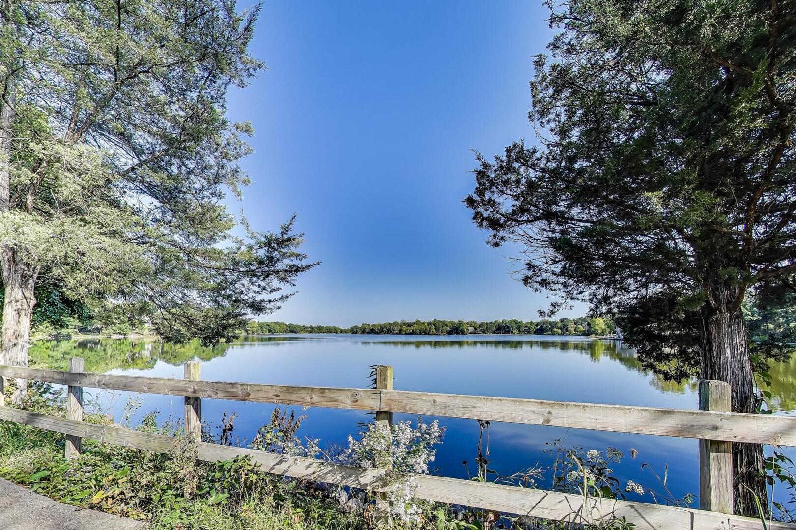 25 Shoreline Road Unit: B