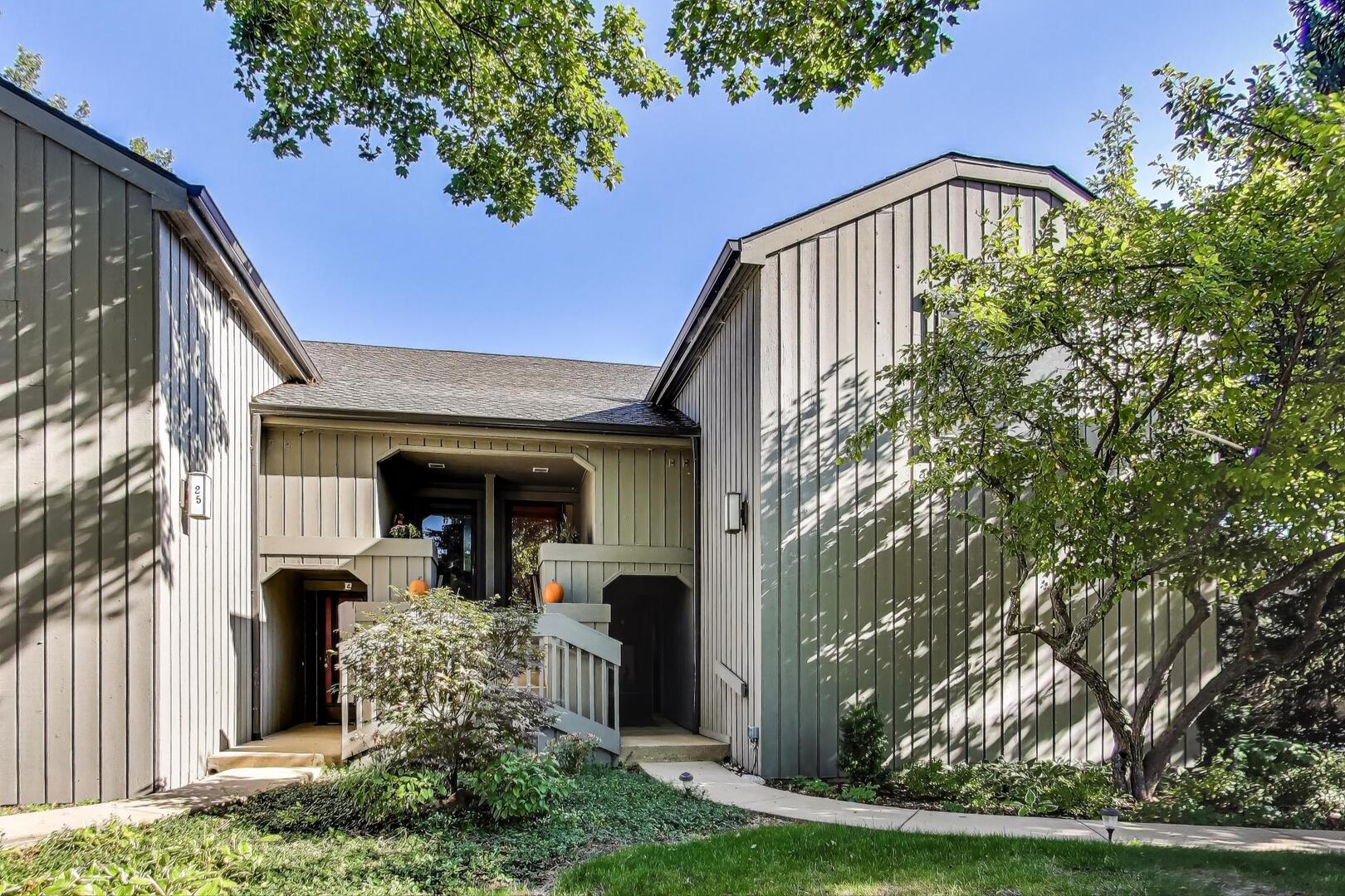 25 Shoreline Road Unit: B