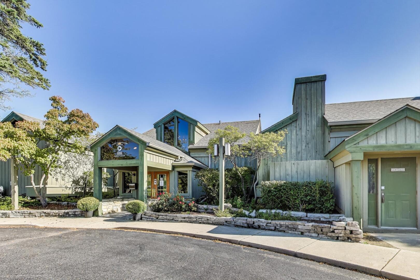 25 Shoreline Road Unit: B