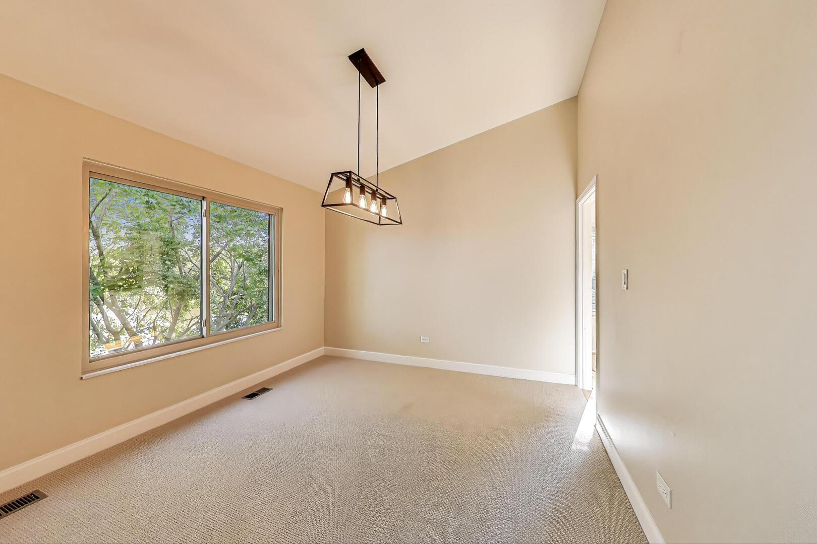 25 Shoreline Road Unit: B