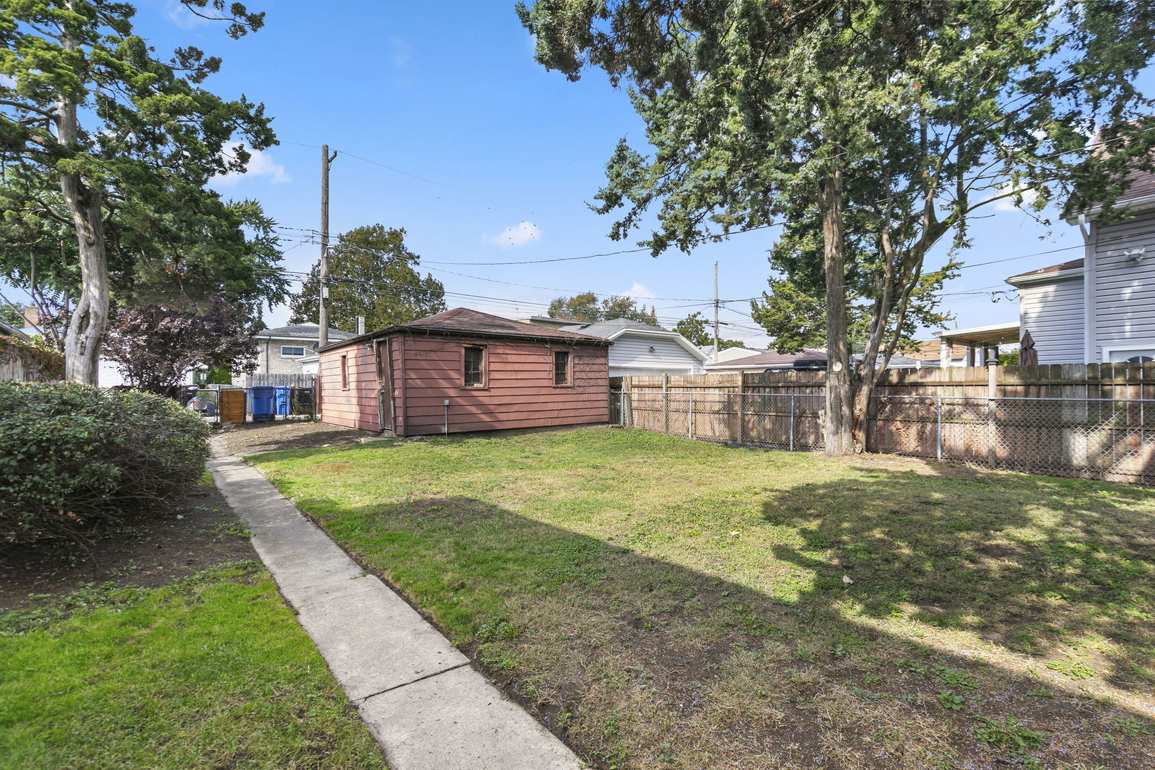 2930 N New England Avenue