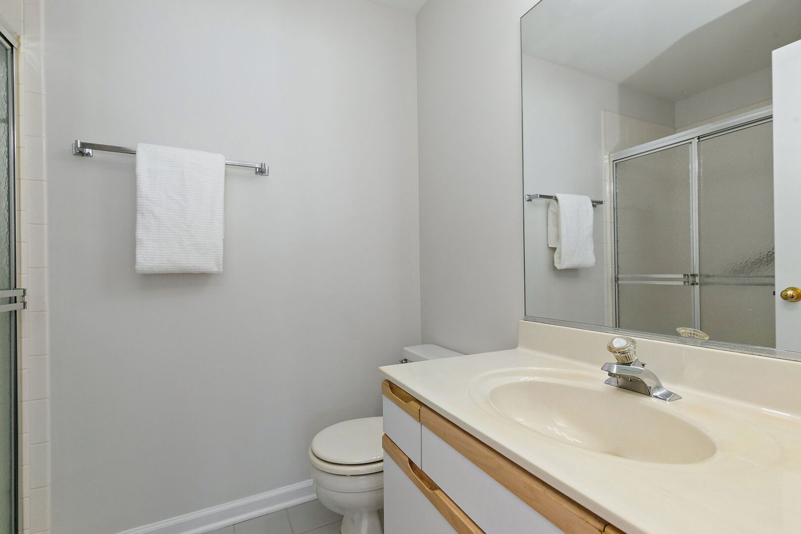 989 N Cove Drive Unit: B