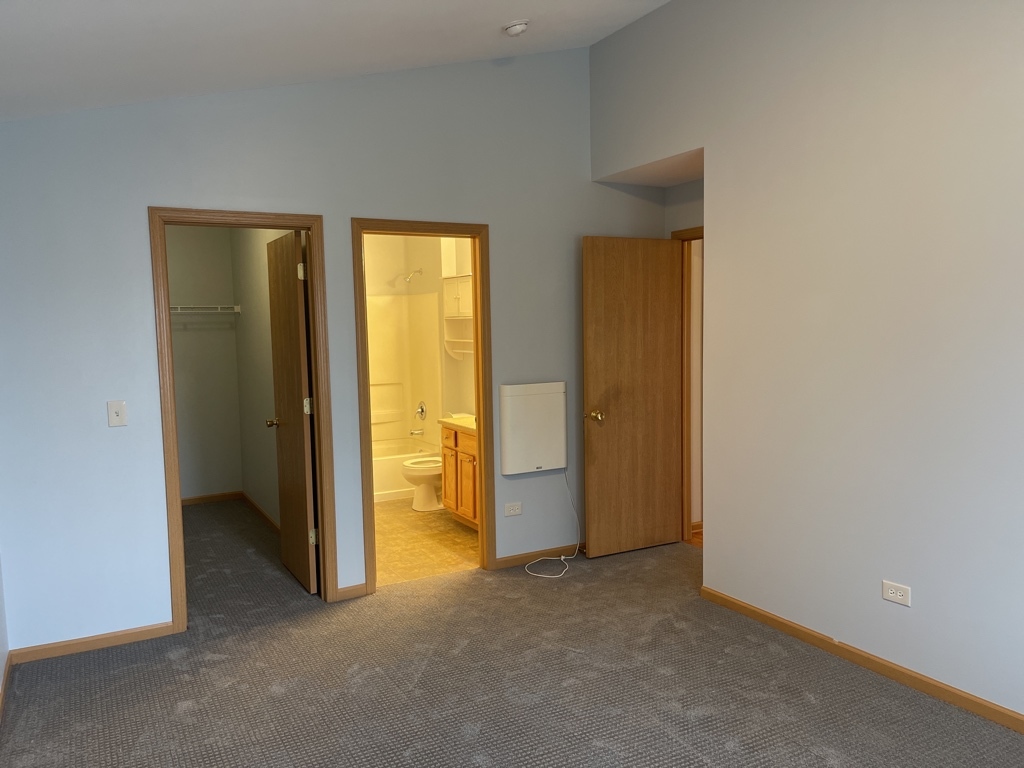 1517 Silverstone Drive Unit: 1517