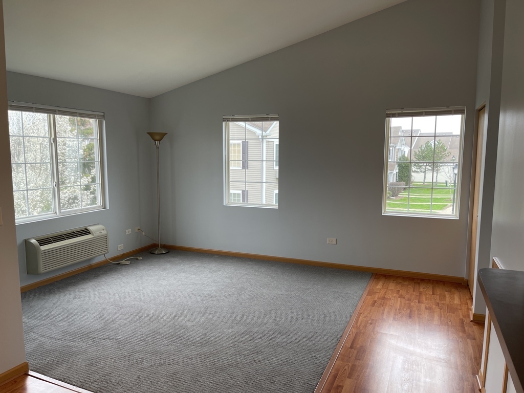 1517 Silverstone Drive Unit: 1517