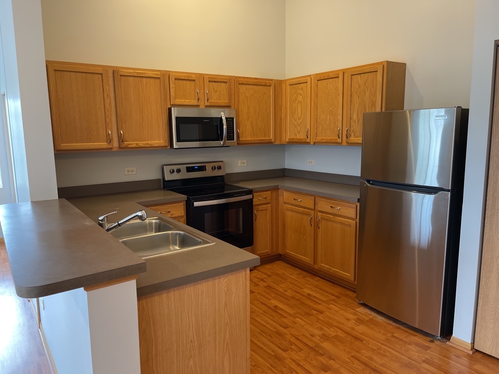 1517 Silverstone Drive Unit: 1517