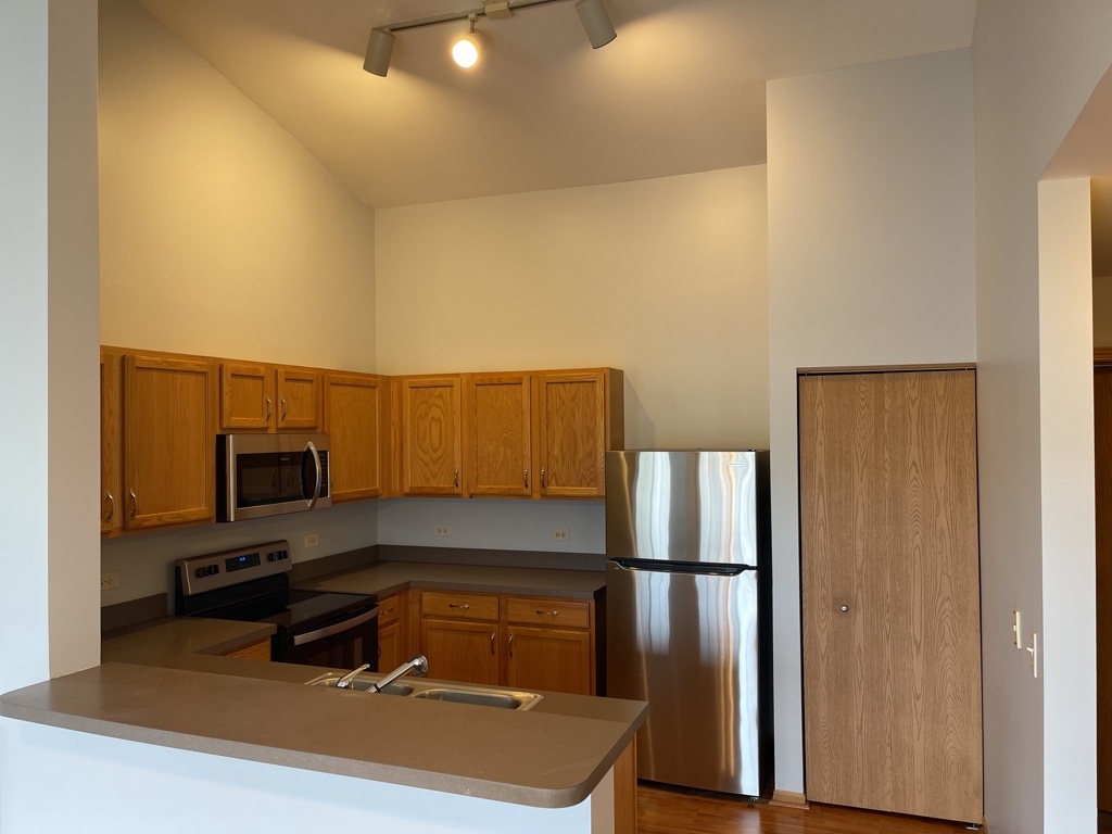 1517 Silverstone Drive Unit: 1517