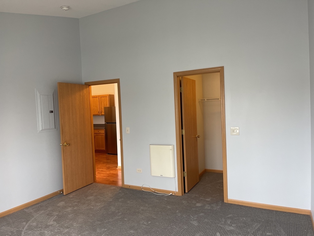 1517 Silverstone Drive Unit: 1517