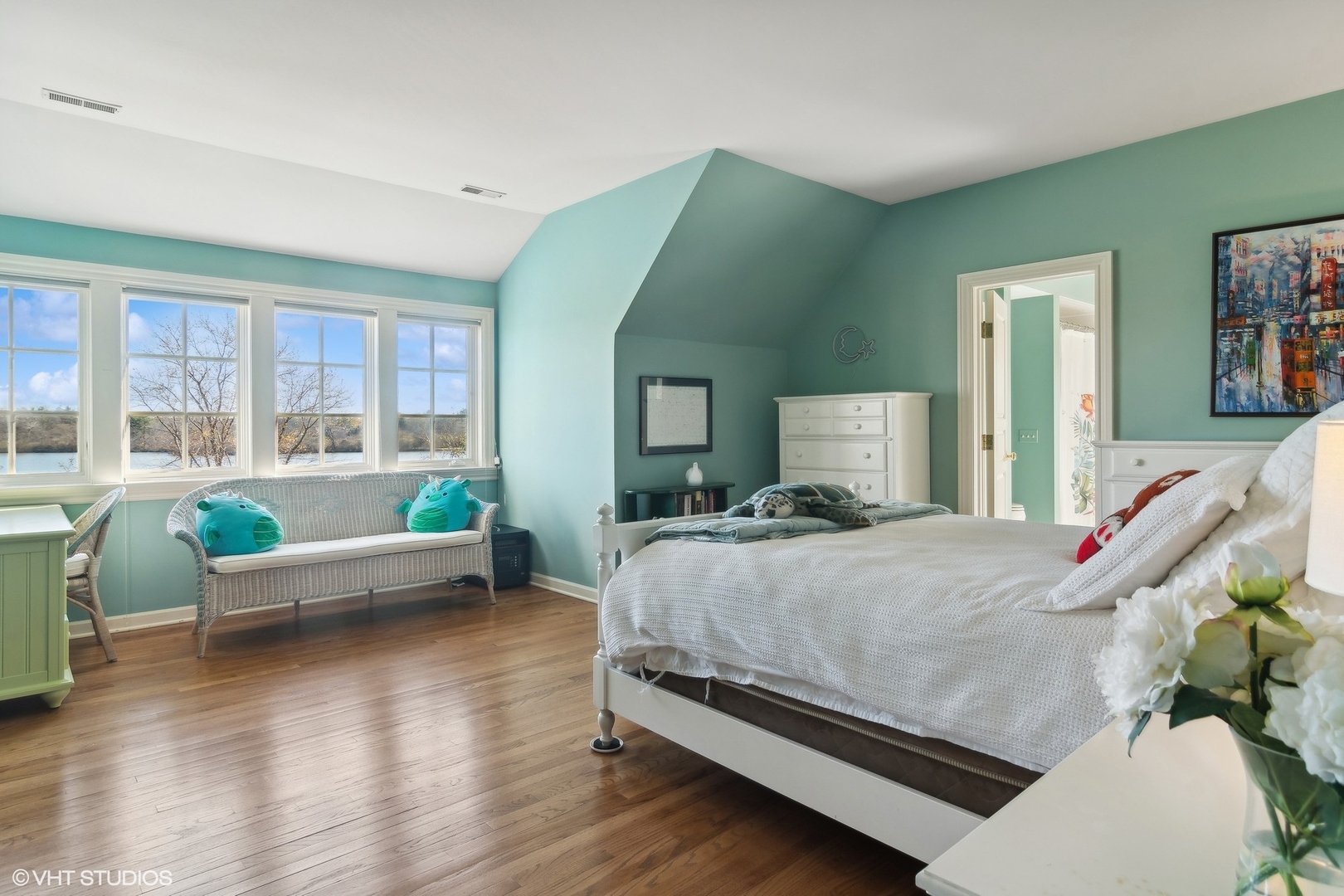 65 ROUND BARN Road