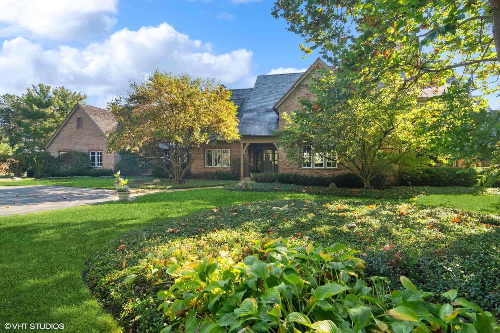65 ROUND BARN Road