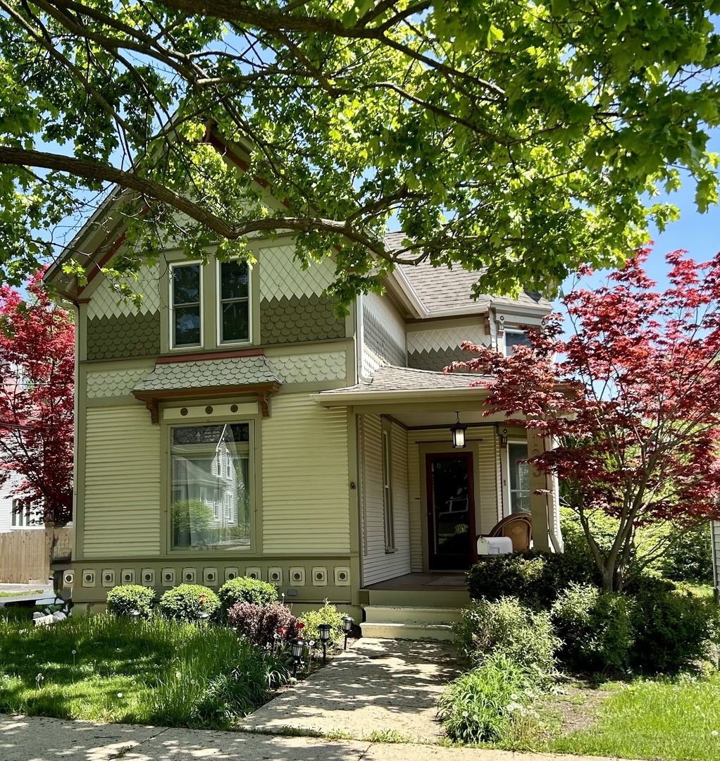 123 Raymond Avenue