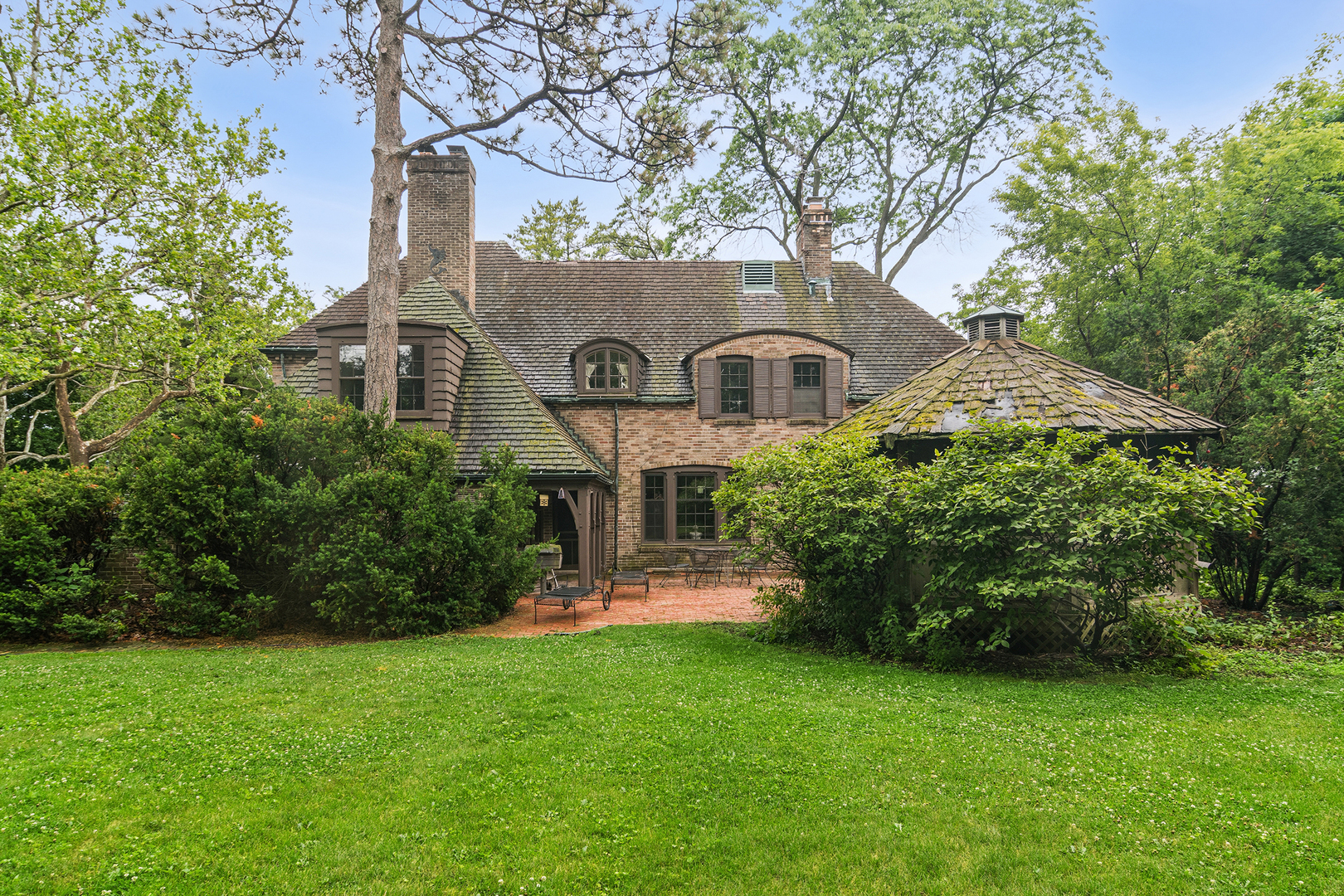102 Pine Road