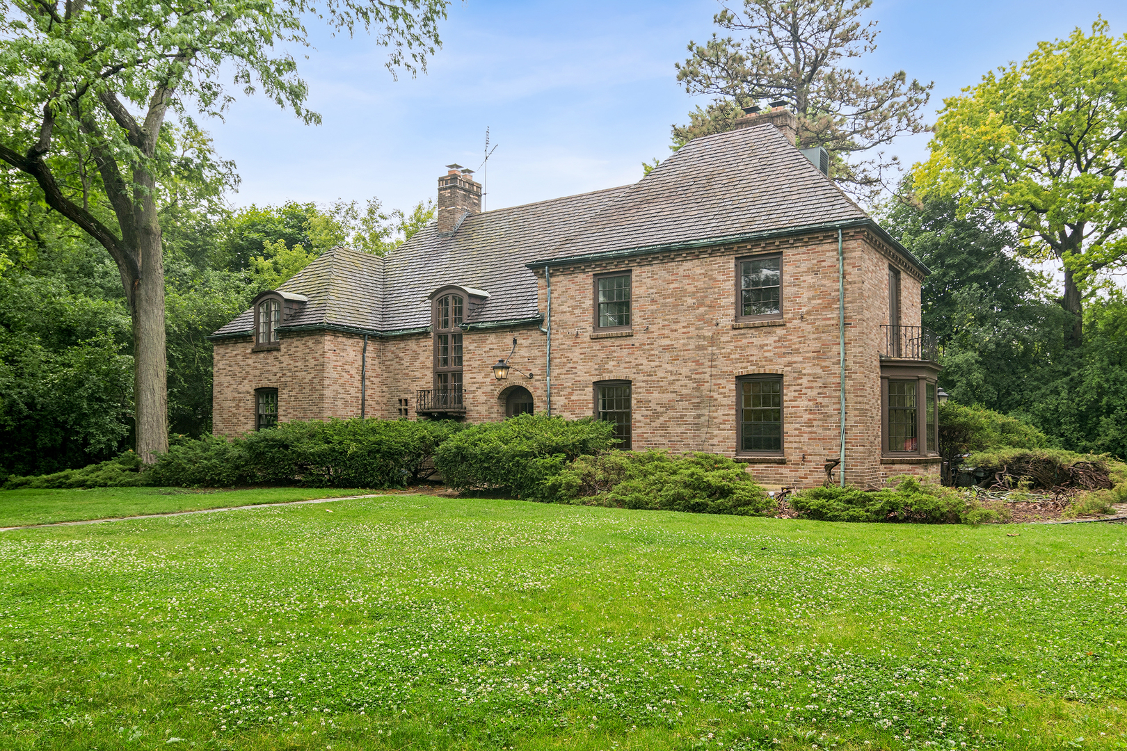 102 Pine Road
